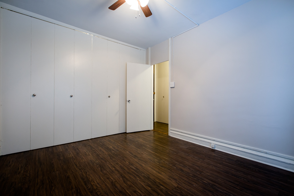 bedroom closet kenwood hyde park chicago apartment